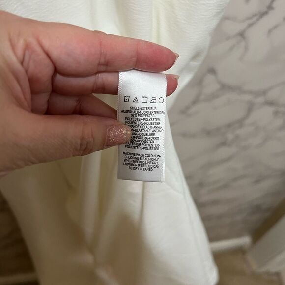 Dress the Population Sandra Plunge Crepe Trumpet Gown - Picture 7 of 10